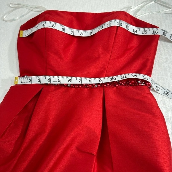 Camille La Vie strapless red high low formal gown size 4 - Picture 7 of 13